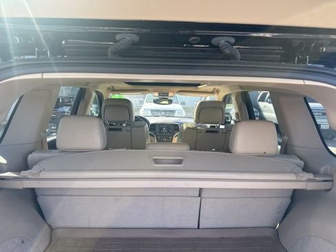 Used 2017 Jeep Grand Cherokee Overland image 8