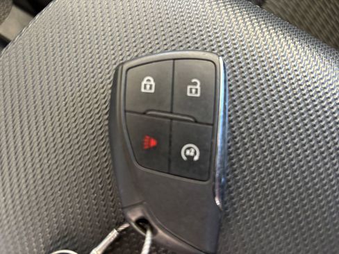 Used 2025 Chevrolet Equinox LT image 21