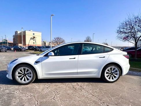 Used 2023 Tesla Model 3 Standard Range image 6
