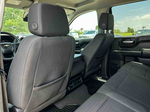 Used 2023 Chevrolet Silverado 1500 Custom AWD/4WD image 17