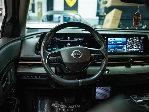 Used 2024 Nissan Ariya FWD image 16