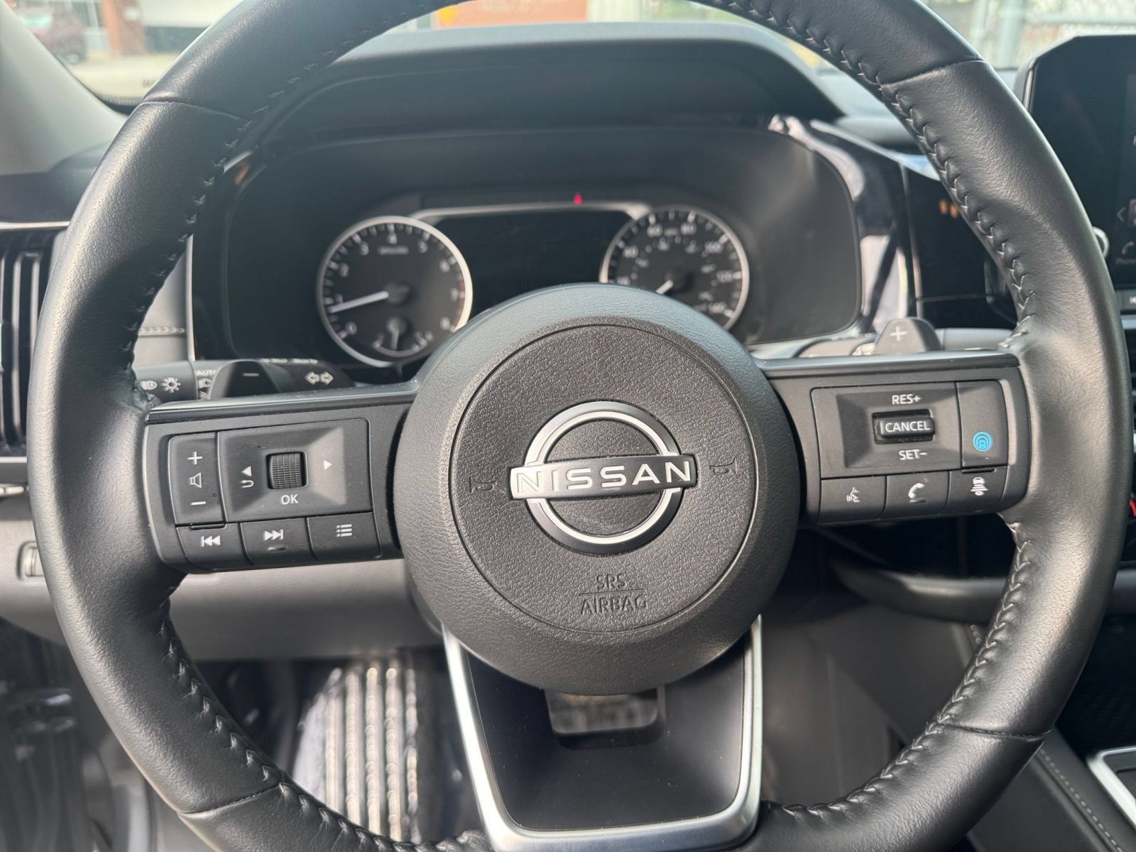 Used 2025 Nissan Pathfinder SV AWD/4WD image 29