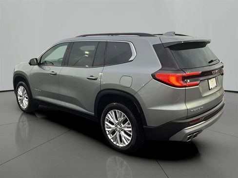 Used 2025 GMC Acadia Elevation w/ Elevation Premium Package image 3