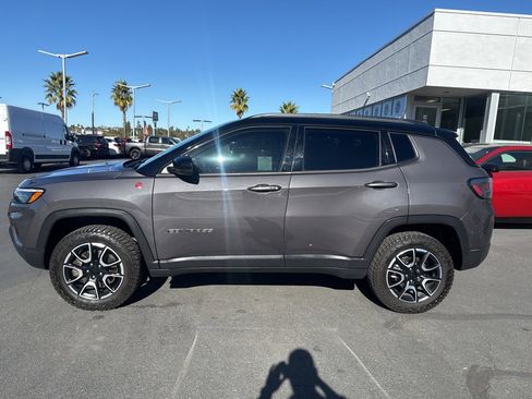 Certified 2024 Jeep Compass Trailhawk w/ Trailhawk Elite Group image 4