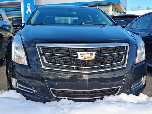 Used 2017 Cadillac XTS Luxury image 2