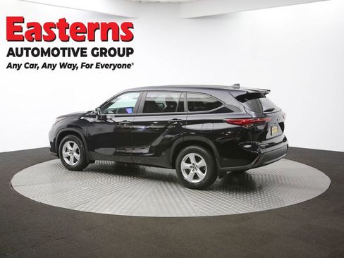 Used 2023 Toyota Highlander L image 63