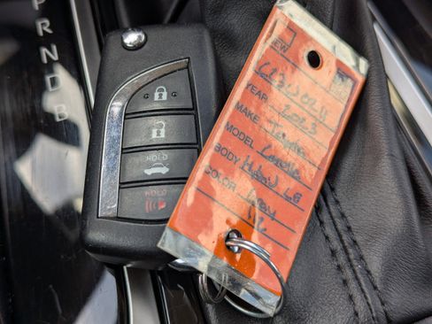 Used 2023 Toyota Corolla LE image 19