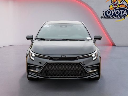 Used 2026 Toyota Corolla SE image 2