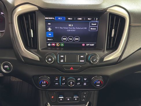 Used 2020 GMC Terrain SLE w/ Driver Convenience Package AWD/4WD image 24