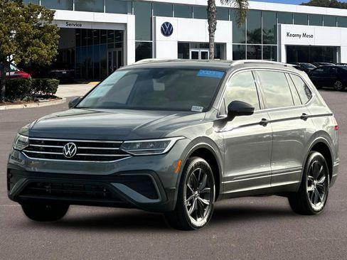 Used 2023 Volkswagen Tiguan SE image 8