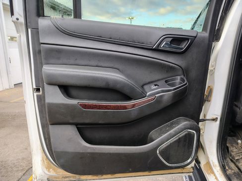 Used 2019 GMC Yukon XL SLT image 12