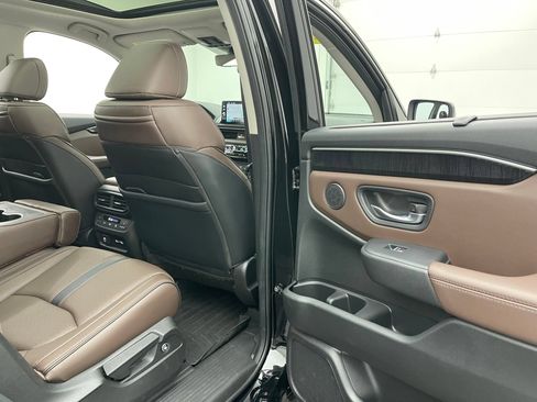 Used 2023 Honda Pilot Elite image 37