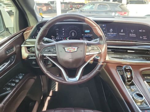 Used 2021 Cadillac Escalade ESV Sport Platinum image 19