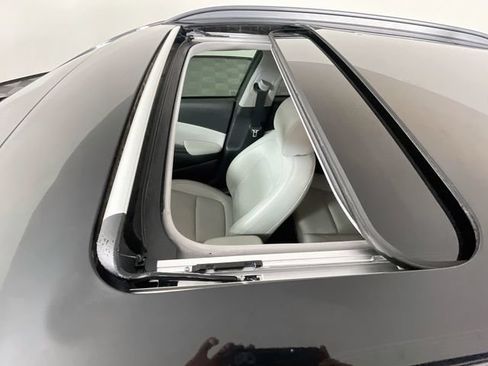 Used 2022 Hyundai Kona Limited FWD image 24