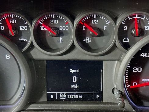 Used 2021 Chevrolet Silverado 1500 Custom image 12