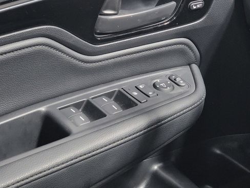 Certified 2025 Honda Odyssey Touring image 24
