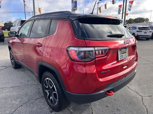 Used 2024 Jeep Compass Trailhawk image 5