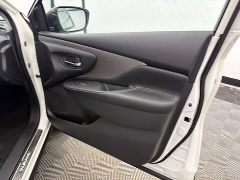 Used 2024 Nissan Murano SV w/ SV Midnight Edition Package FWD image 15