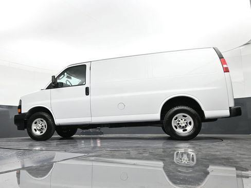 Used 2023 Chevrolet Express 2500 Work Van image 21