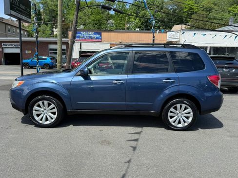 Used 2013 Subaru Forester 2.5X Premium AWD/4WD image 4