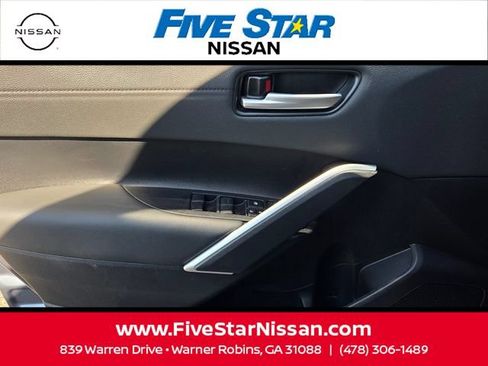 Used 2026 Toyota Corolla Cross XLE w/ Convenience Package FWD image 31