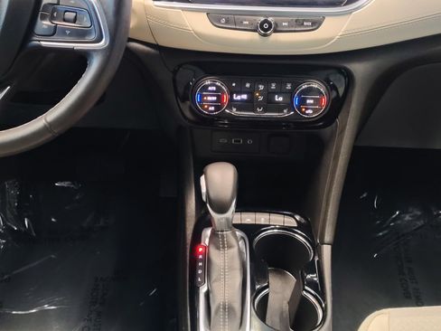 Used 2020 Buick Encore GX Select w/ Sport Touring Package FWD image 21