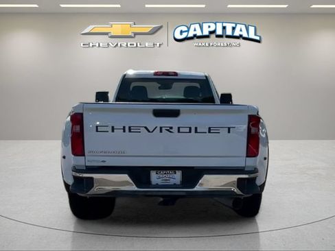 Used 2025 Chevrolet Silverado 3500 W/T AWD/4WD image 4
