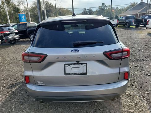 Used 2023 Ford Escape ST-Line image 8