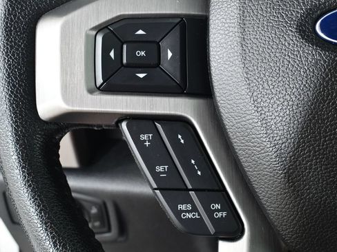Used 2016 Ford F150 Platinum w/ Equipment Group 701A Luxury AWD/4WD image 31