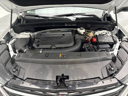 Certified 2022 Buick Envision Essence w/ Sport Touring Package image 34