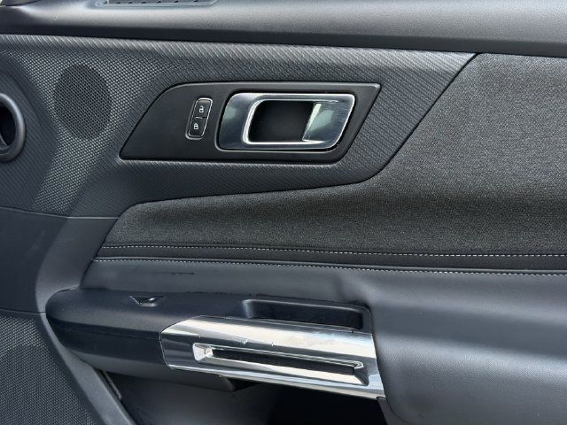 Used 2025 Ford Mustang Coupe RWD image 25