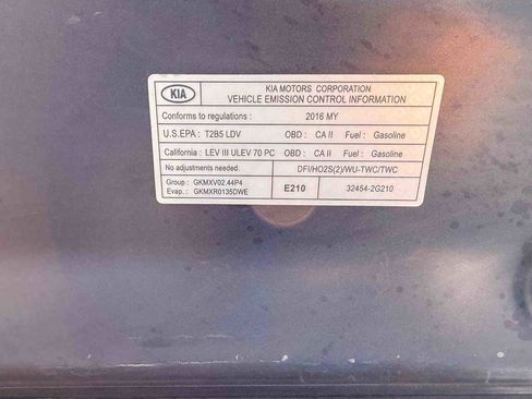 Used 2016 Kia Sorento LX image 28