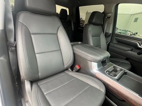 Used 2025 GMC Sierra 2500 SLT w/ SLT Convenience Package image 18