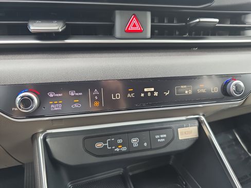 New 2026 Kia Carnival SX image 23