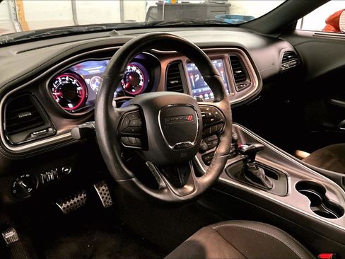 Used 2020 Dodge Challenger GT w/ Plus Package image 12