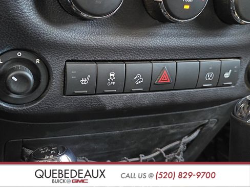 Used 2014 Jeep Wrangler Unlimited Rubicon w/ Connectivity Group AWD/4WD image 16