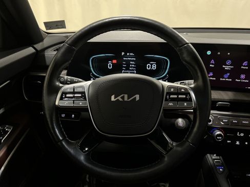 Used 2024 Kia Telluride EX w/ EX Captain's Chair Package AWD/4WD image 30