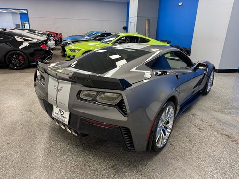 Used 2015 Chevrolet Corvette Z06 w/ 3LZ Preferred Equipment Group RWD image 35