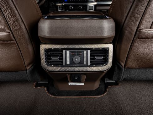 Used 2026 Ford F450 King Ranch w/ Chrome Package image 33