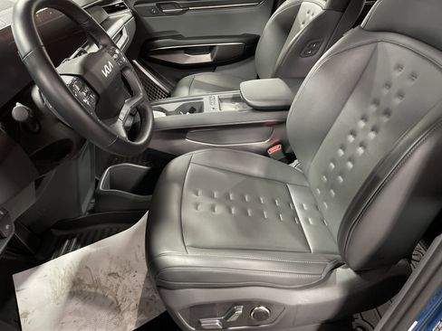 Used 2024 Kia EV9 Wind image 10