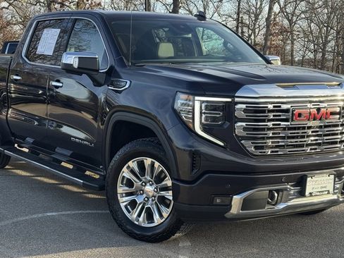 Used 2022 GMC Sierra 1500 Denali image 1
