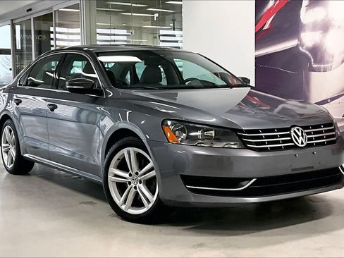 Used 2014 Volkswagen Passat TDI SE image 18