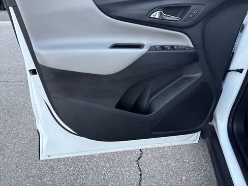 Certified 2022 Chevrolet Equinox LS image 10