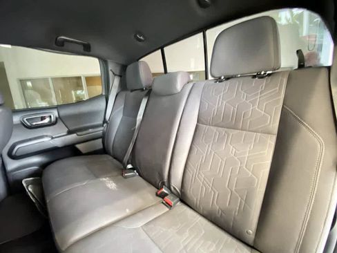 Certified 2019 Toyota Tacoma TRD Sport AWD/4WD image 24