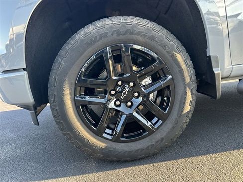 Certified 2025 Chevrolet Silverado 1500 Custom w/ Turbomax Blackout Package image 31