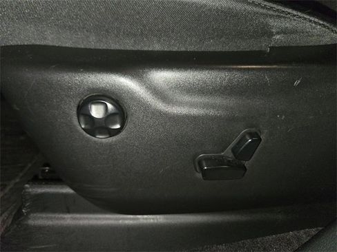 Used 2019 Dodge Durango GT image 12