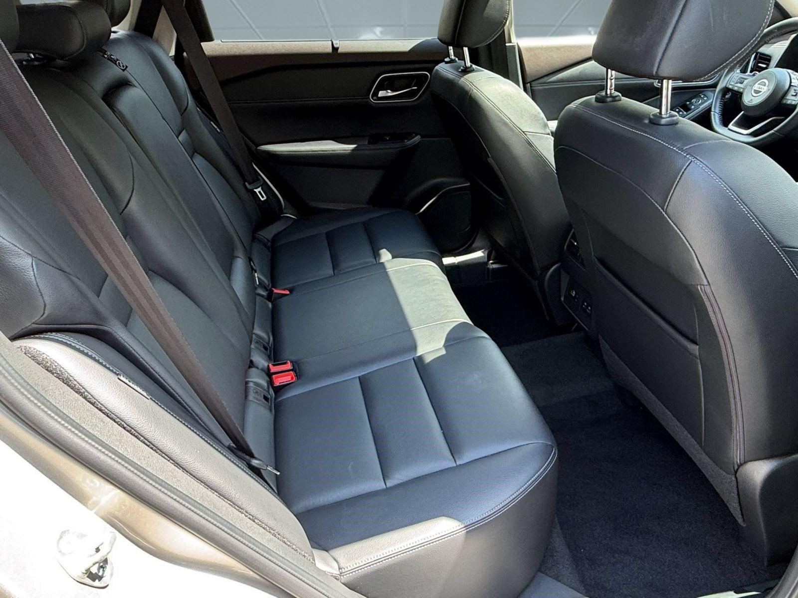 Used 2021 Nissan Rogue SL FWD image 30