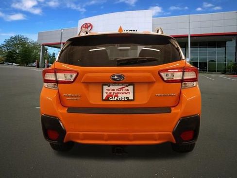 Used 2018 Subaru Crosstrek 2.0i Premium w/ Popular Package #3 AWD/4WD image 3