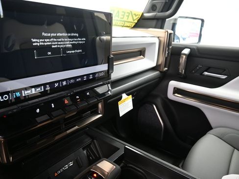 New 2025 GMC Hummer EV 2X image 21