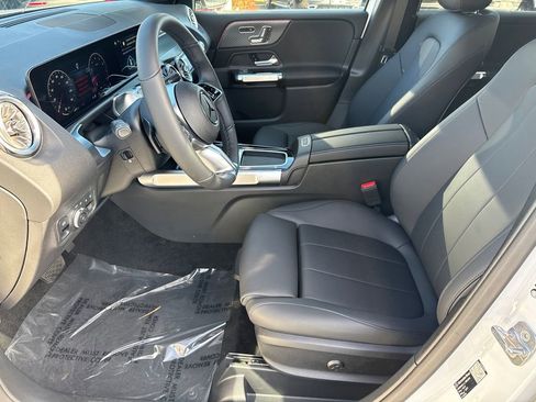 New 2026 Mercedes-Benz GLB 250 image 7